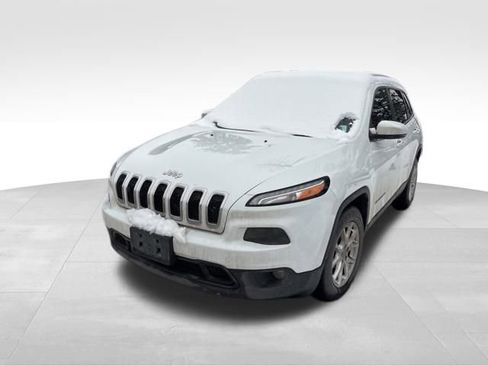 Used 2018 Jeep Cherokee Latitude Plus w/ Comfort/Convenience Group image 1