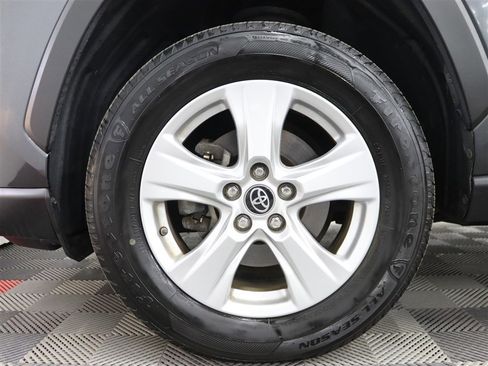 Used 2019 Toyota RAV4 XLE image 35