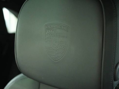 Certified 2021 Porsche Macan image 35