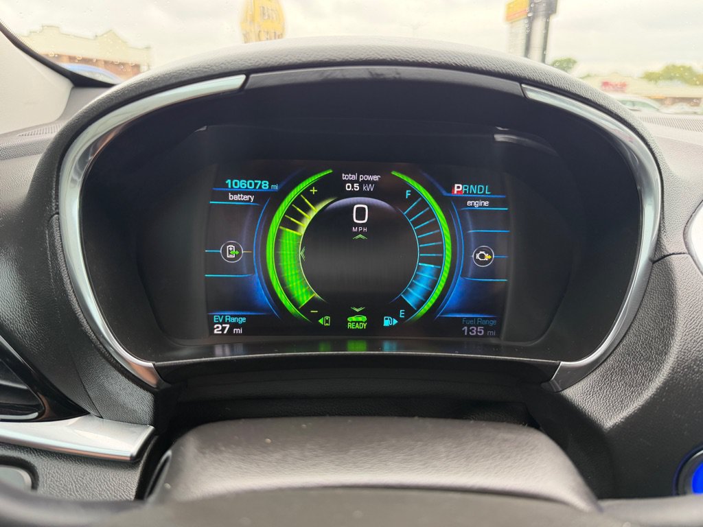 Used 2018 Chevrolet Volt Premier w/ Driver Confidence Package FWD image 25
