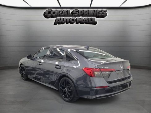 Used 2022 Honda Civic Sport image 4