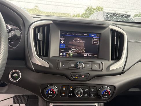 Used 2022 GMC Terrain SLE w/ Driver Convenience Package AWD/4WD image 21