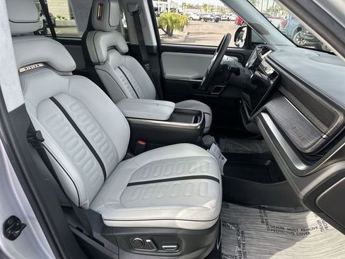 Used 2023 Rivian R1S Adventure image 28