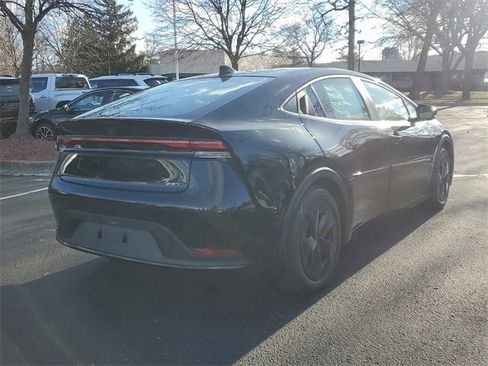 New 2026 Toyota Prius LE image 4