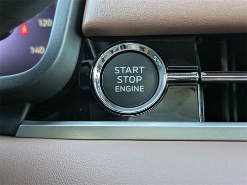 New 2025 Mitsubishi Outlander SEL image 28