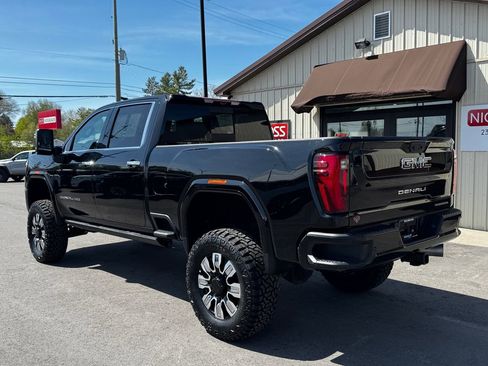 Used 2025 GMC Sierra 2500 Denali Ultimate AWD/4WD image 4
