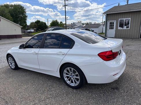 Used 2018 BMW 320i Sedan RWD image 6