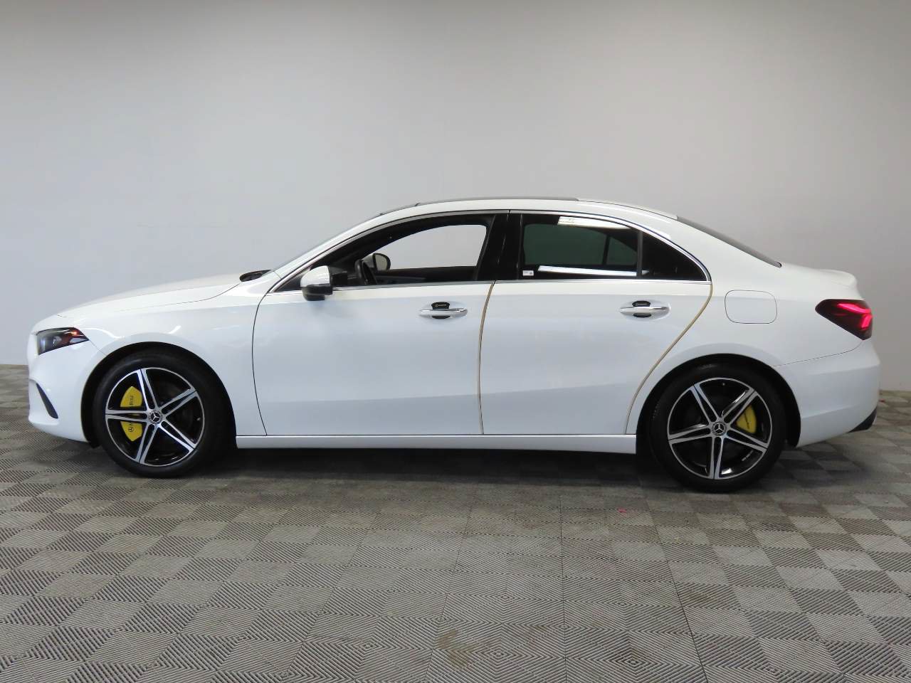 Used 2019 Mercedes-Benz A 220 image 5