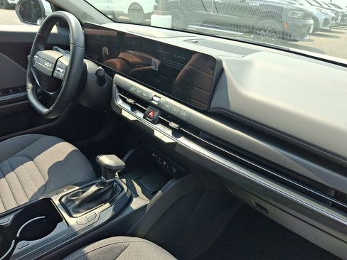 Used 2025 Kia K4 EX FWD image 14