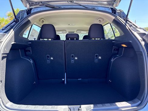 Certified 2025 Nissan Kicks Play S image 28