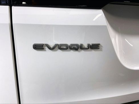 Used 2024 Land Rover Range Rover Evoque S AWD/4WD image 7