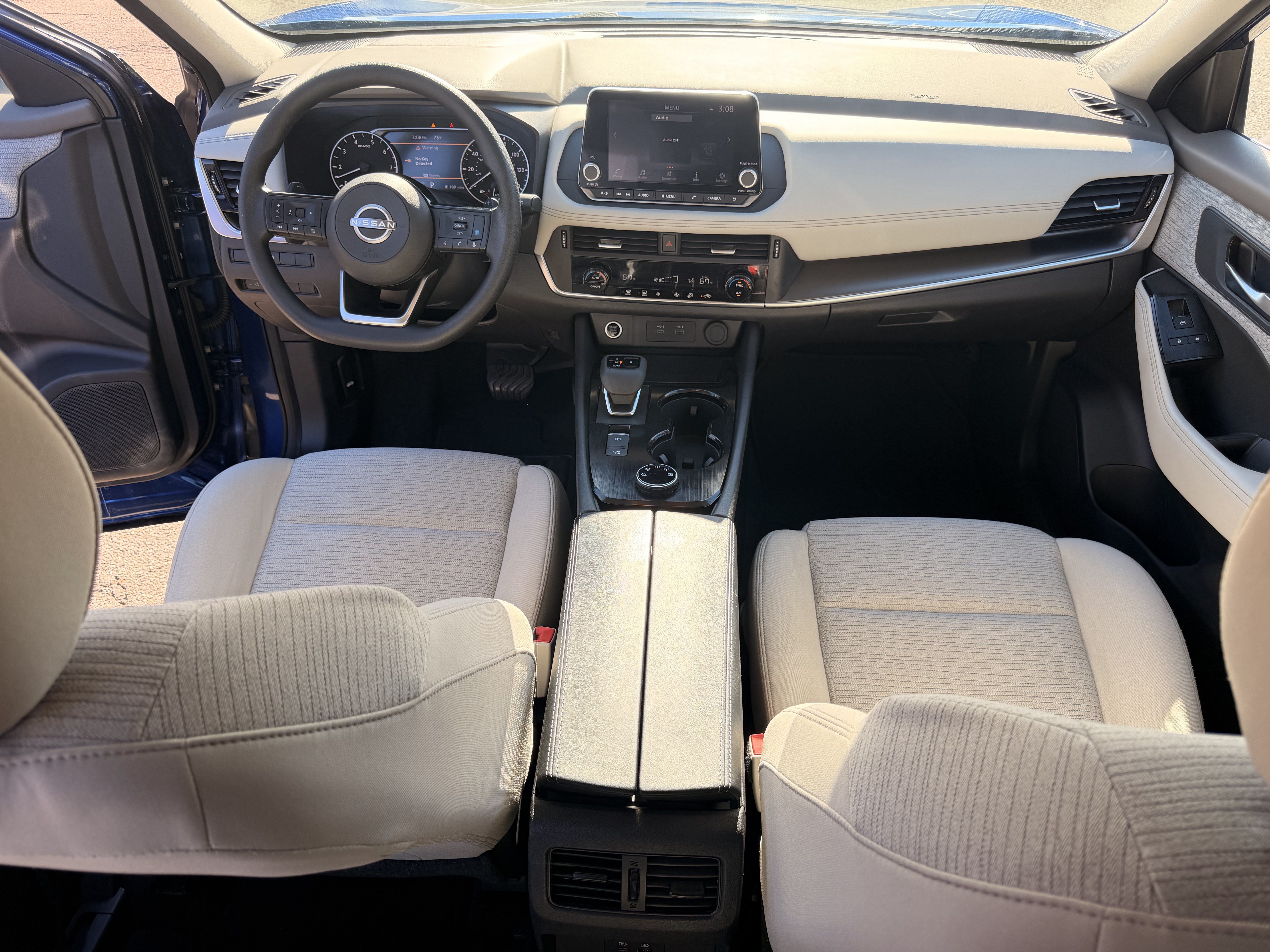 Used 2023 Nissan Rogue SV AWD/4WD image 15