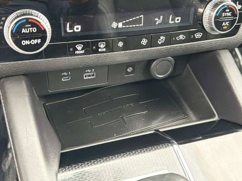 Used 2022 Mitsubishi Outlander SE AWD/4WD image 23