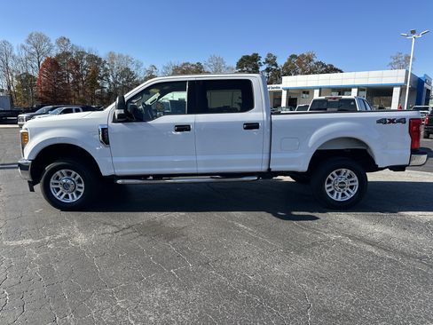 Used 2017 Ford F250 XLT image 5