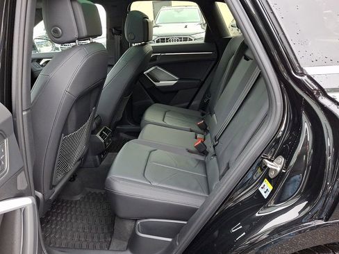 Certified 2025 Audi Q3 2.0T Premium Plus w/ Premium Plus Package image 10