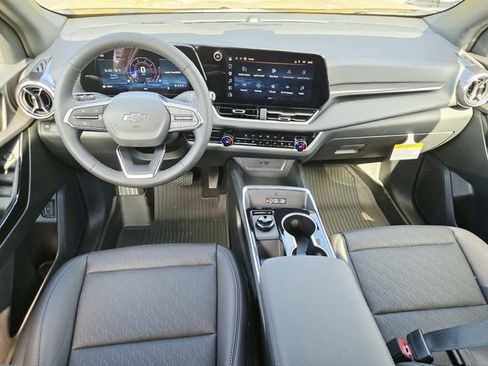New 2027 Chevrolet Equinox LT w/ Convenience Package II FWD image 9