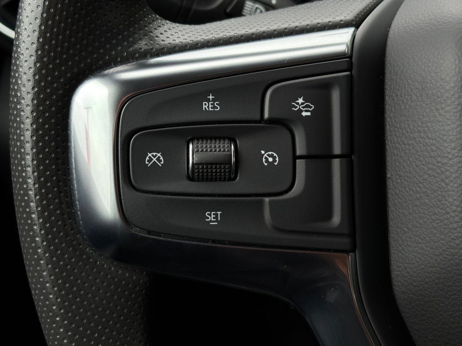Used 2024 Chevrolet Blazer LT w/ Convenience Package FWD image 27