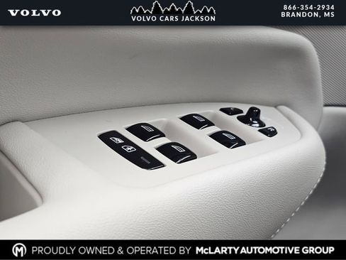 New 2026 Volvo XC90 B6 Ultra w/ Lounge Package image 13