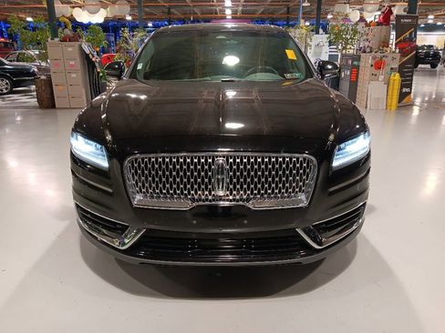 Used 2019 Lincoln Nautilus Reserve AWD/4WD image 3