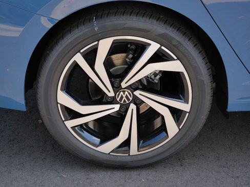 New 2025 Volkswagen Jetta SEL image 5