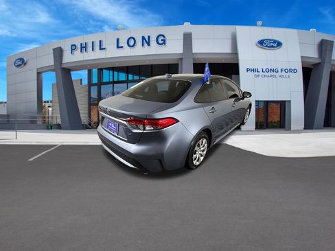 Used 2022 Toyota Corolla LE FWD image 5