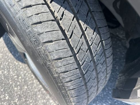 Used 2025 Toyota Prius XLE image 29