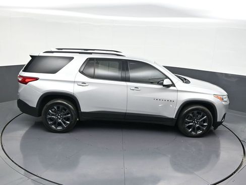 Used 2021 Chevrolet Traverse RS image 22