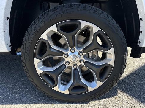 Used 2024 RAM 1500 Limited image 15