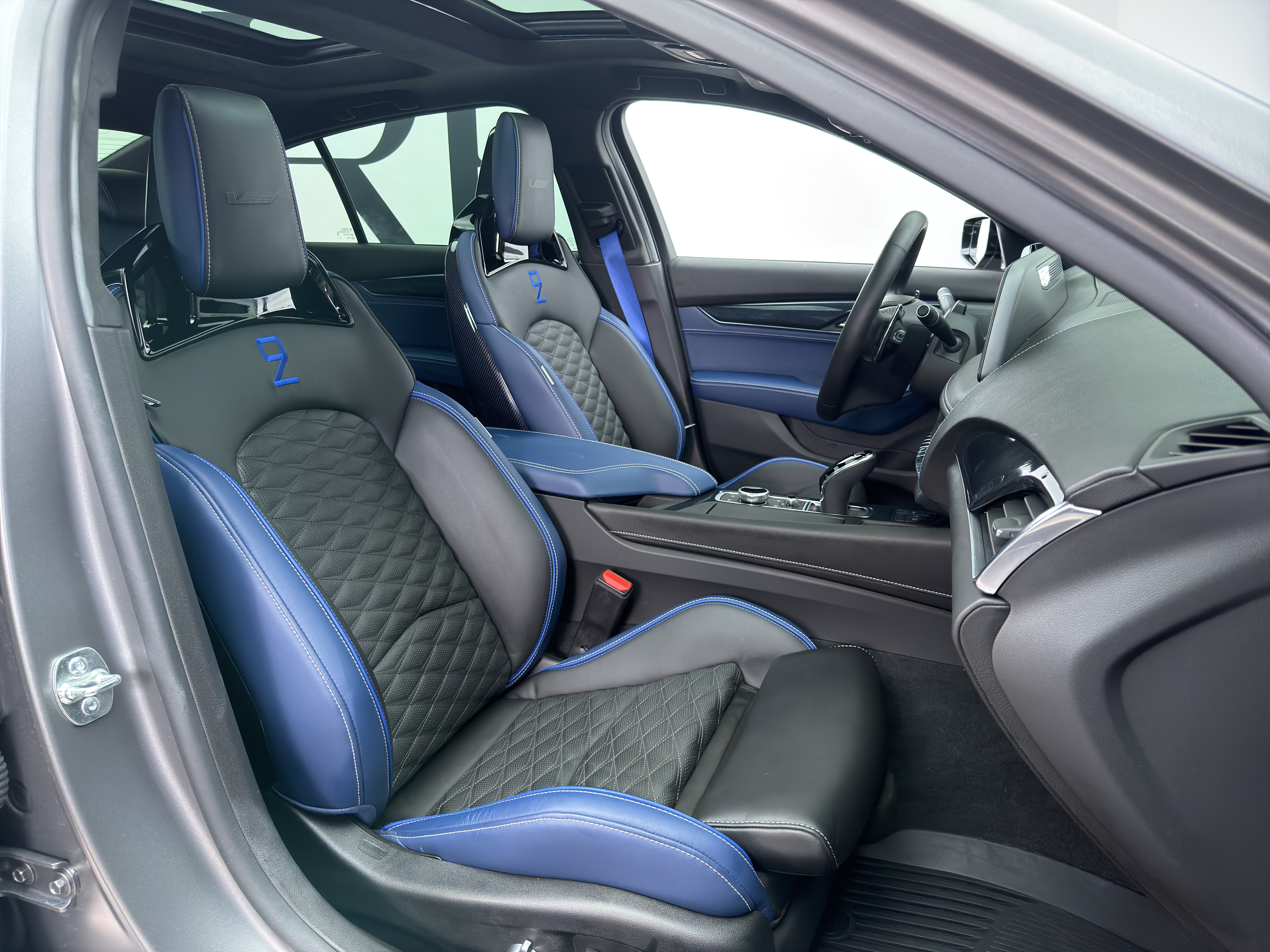 Used 2025 Cadillac CT5 V Blackwing w/ LE Monstre Special Edition RWD image 17