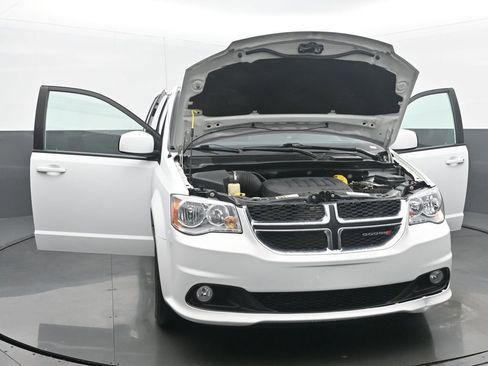 Used 2020 Dodge Grand Caravan SE image 54