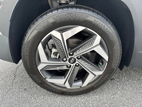 Certified 2024 Hyundai Tucson SEL w/ Convenience Package FWD image 9