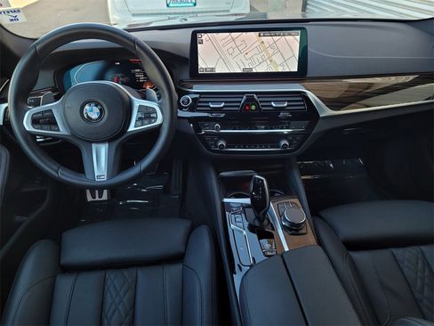 Used 2023 BMW 530i w/ M Sport Package image 17
