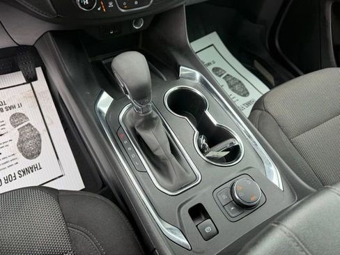 Used 2023 Chevrolet Traverse LT image 30