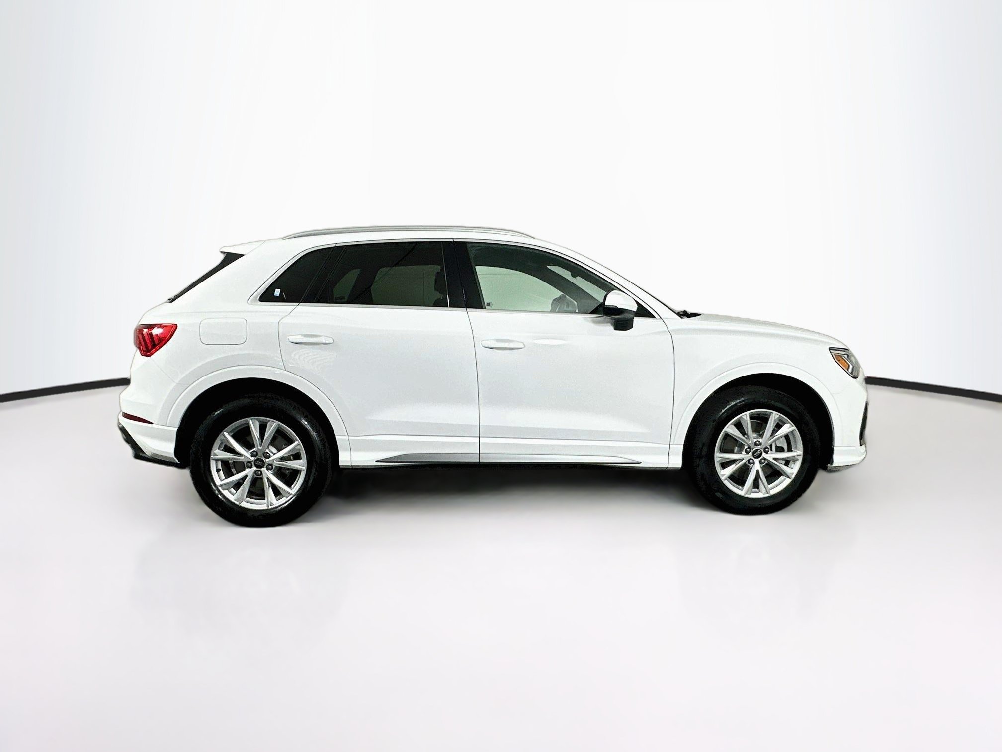 Used 2024 Audi Q3 2.0T Premium AWD/4WD image 10