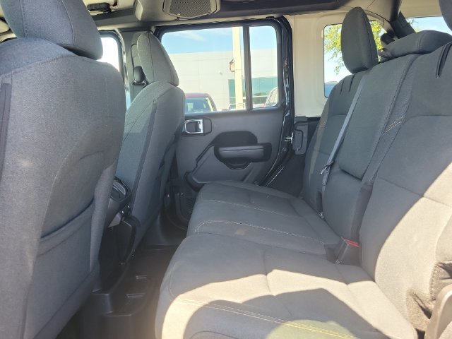 Used 2024 Jeep Wrangler Unlimited AWD/4WD image 7