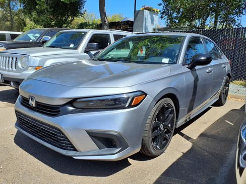 Used 2024 Honda Civic Sport image 1