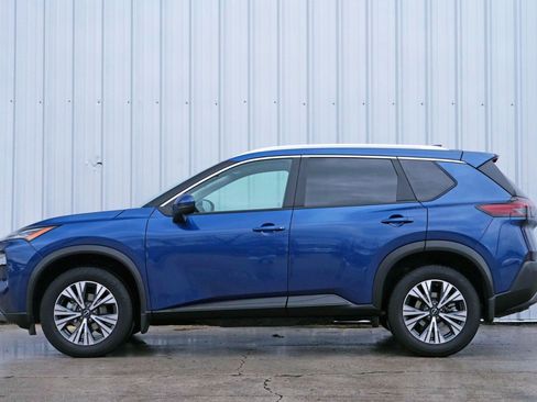Used 2023 Nissan Rogue SV w/ SV Premium Package image 8