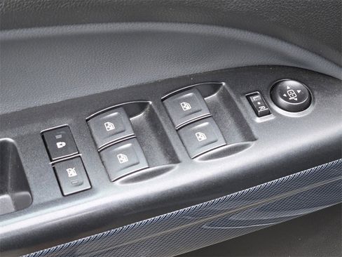 Used 2022 Chevrolet Colorado Z71 image 13