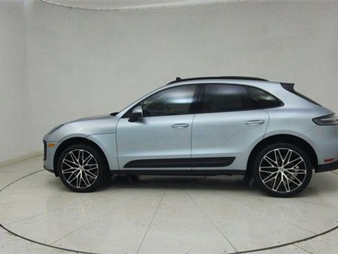 Used 2024 Porsche Macan w/ Premium Plus Package image 67