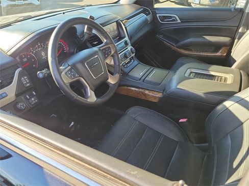 Used 2015 GMC Yukon XL Denali w/ Premium Package image 3