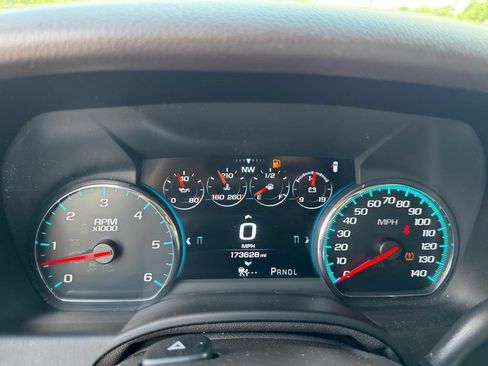 Used 2017 GMC Yukon XL Denali w/ Open Road Package AWD/4WD image 32