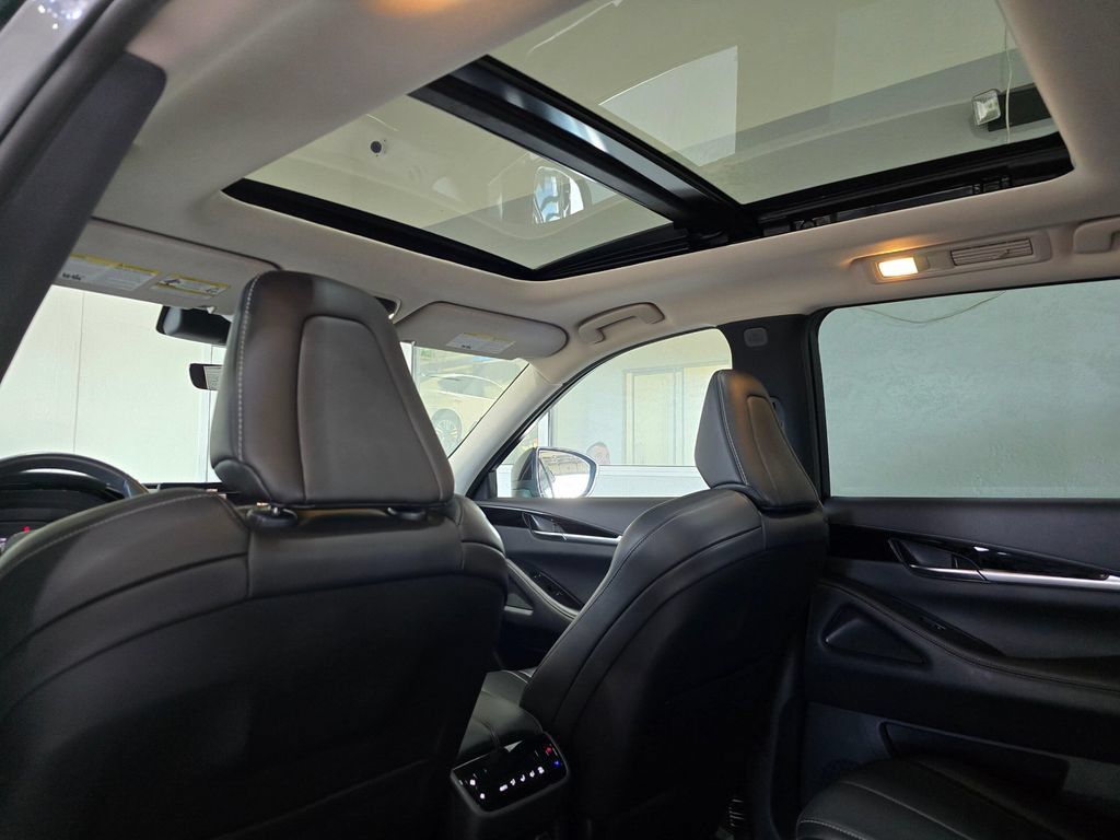 Certified 2024 INFINITI QX60 Pure AWD/4WD image 25