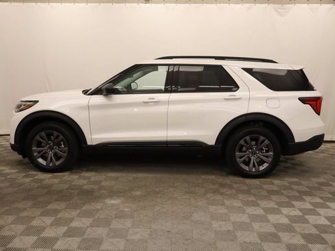 New 2026 Ford Explorer Active w/ Active Comfort Package AWD/4WD image 2