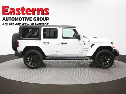 Used 2023 Jeep Wrangler Unlimited Sahara AWD/4WD image 49