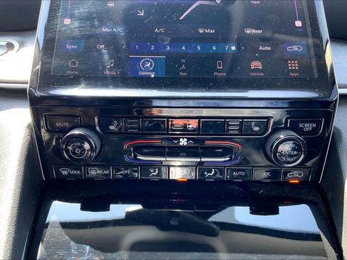 Used 2021 Jeep Grand Cherokee L Limited RWD image 34