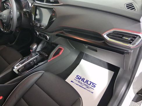 Used 2023 Chevrolet TrailBlazer RS w/ Sun and Liftgate Package image 29