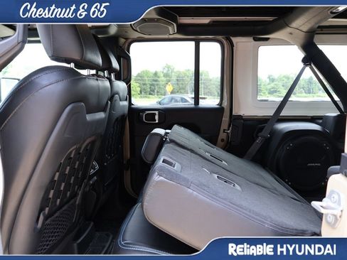 Used 2022 Jeep Wrangler Unlimited Rubicon 4xe w/ Steel Bumper Group AWD/4WD image 18