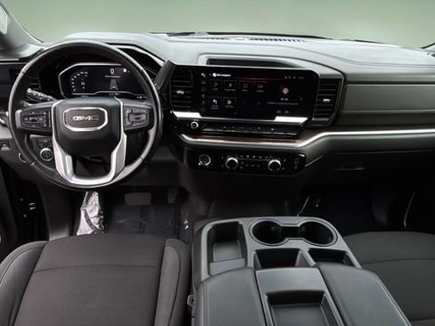 Used 2022 GMC Sierra 1500 Elevation w/ LPO, Elevation Black Package image 16