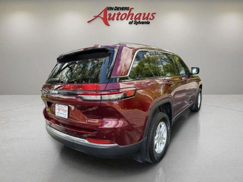 Used 2023 Jeep Grand Cherokee Laredo w/ MOPAR Finishing Package AWD/4WD image 5