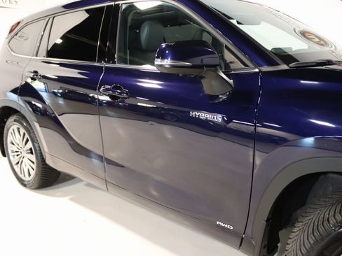 Used 2021 Toyota Highlander Platinum image 8